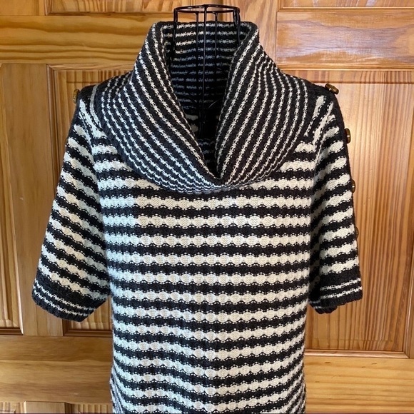 Design History Striped Short Sleeve Cowl Neck Long Sweater Gray/Cream Medium - Picture 2 of 14